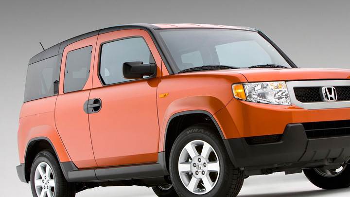 Honda Element EX 2009 In Orange Front Side Pose